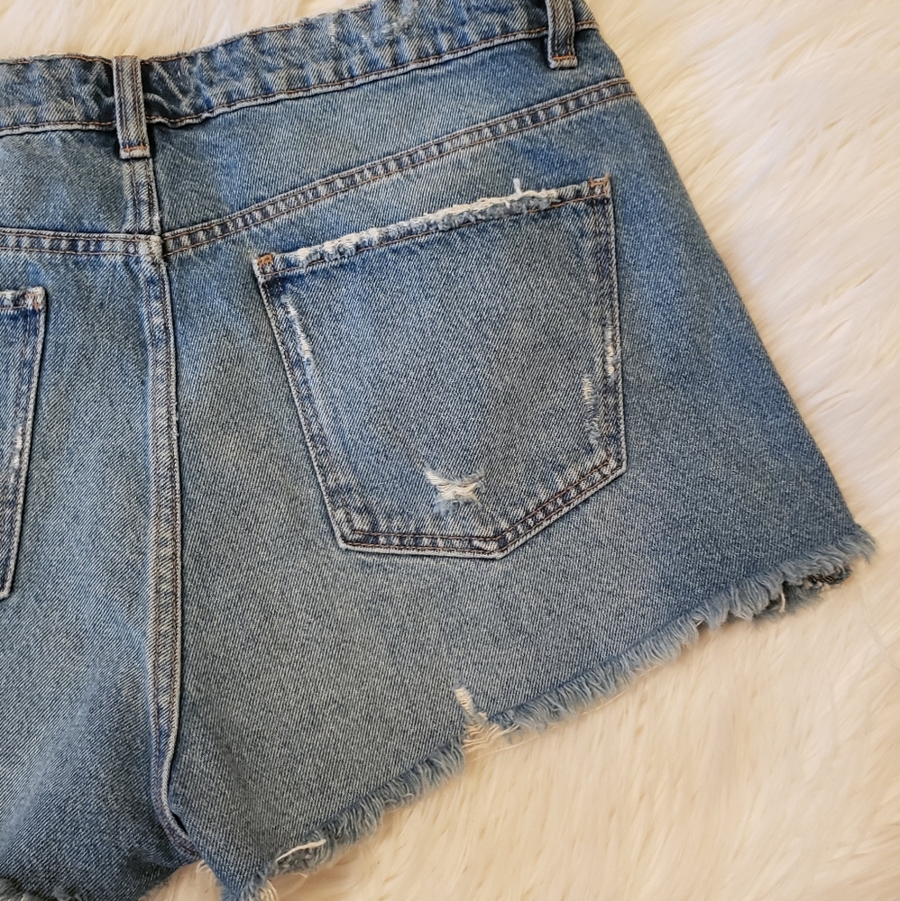 ZARA MID RISE SHORTS - Picture 7 of 8